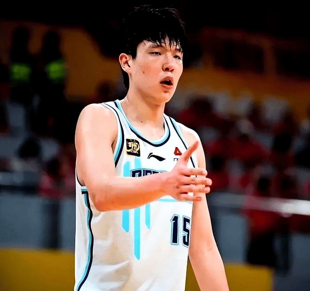 NBA常规赛赛程吃紧，广东宏远赛后远射贴柱，信心回归，更衣室氛围转暖 